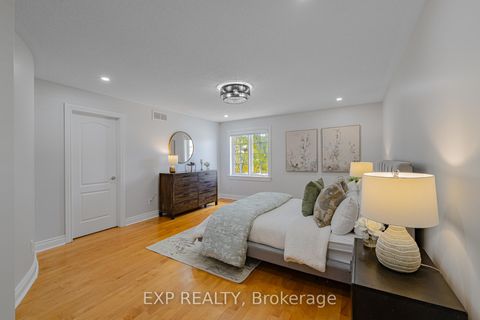 Photo 29 at 15 WELLSMERE Court, Nepean (Rideau Heights/Rideau River), Ottawa