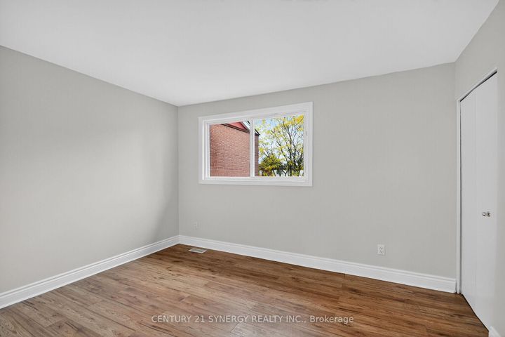 Photo 22 at 928 Meadowlands Drive, Nepean (Carleton Heights), Ottawa