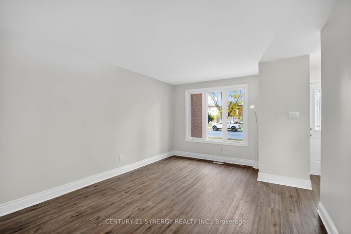 Photo 27 at 928 Meadowlands Drive, Nepean (Carleton Heights), Ottawa
