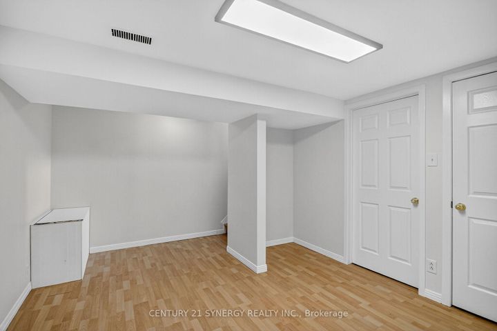 Photo 35 at 928 Meadowlands Drive, Nepean (Carleton Heights), Ottawa