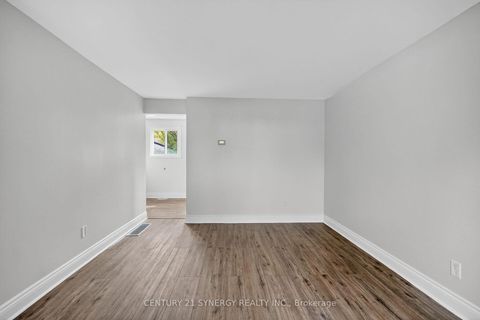 Photo 30 at 928 Meadowlands Drive, Nepean (Carleton Heights), Ottawa
