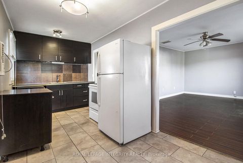 Photo 4 at 30 Churchill Crescent, SMITHS FALLS, Smiths Falls