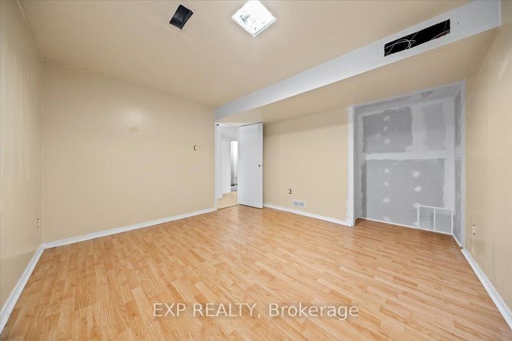 Photo 28 at 18 Ivylea Street, Nepean (Craig Henry/Woodvale), Ottawa