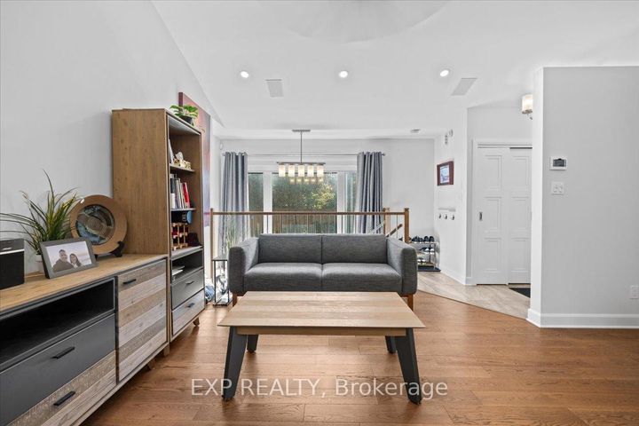 Photo 32 at 18 Ivylea Street, Nepean (Craig Henry/Woodvale), Ottawa