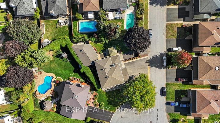 Photo 43 at 18 Ivylea Street, Nepean (Craig Henry/Woodvale), Ottawa