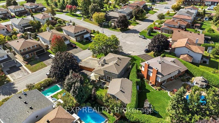 Photo 44 at 18 Ivylea Street, Nepean (Craig Henry/Woodvale), Ottawa