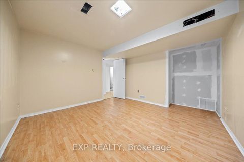 Photo 28 at 18 Ivylea Street, Nepean (Craig Henry/Woodvale), Ottawa