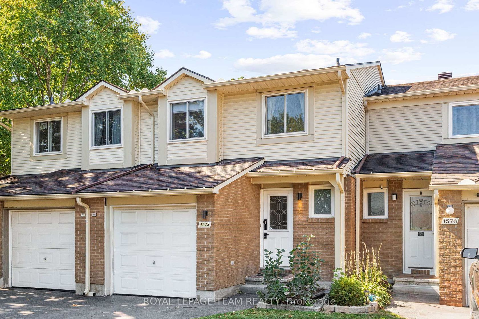 1578 Cheevers Crescent, Fallingbrook/Pineridge, Orleans 2