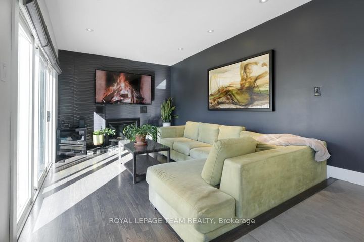 Photo 15 at 28 Holitman Drive, Nepean (Knollsbrook), Ottawa