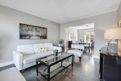 Photo 3 at 28 Holitman Drive, Nepean (Knollsbrook), Ottawa