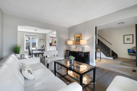 Photo 5 at 28 Holitman Drive, Nepean (Knollsbrook), Ottawa