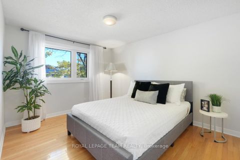 Photo 25 at 28 Holitman Drive, Nepean (Knollsbrook), Ottawa