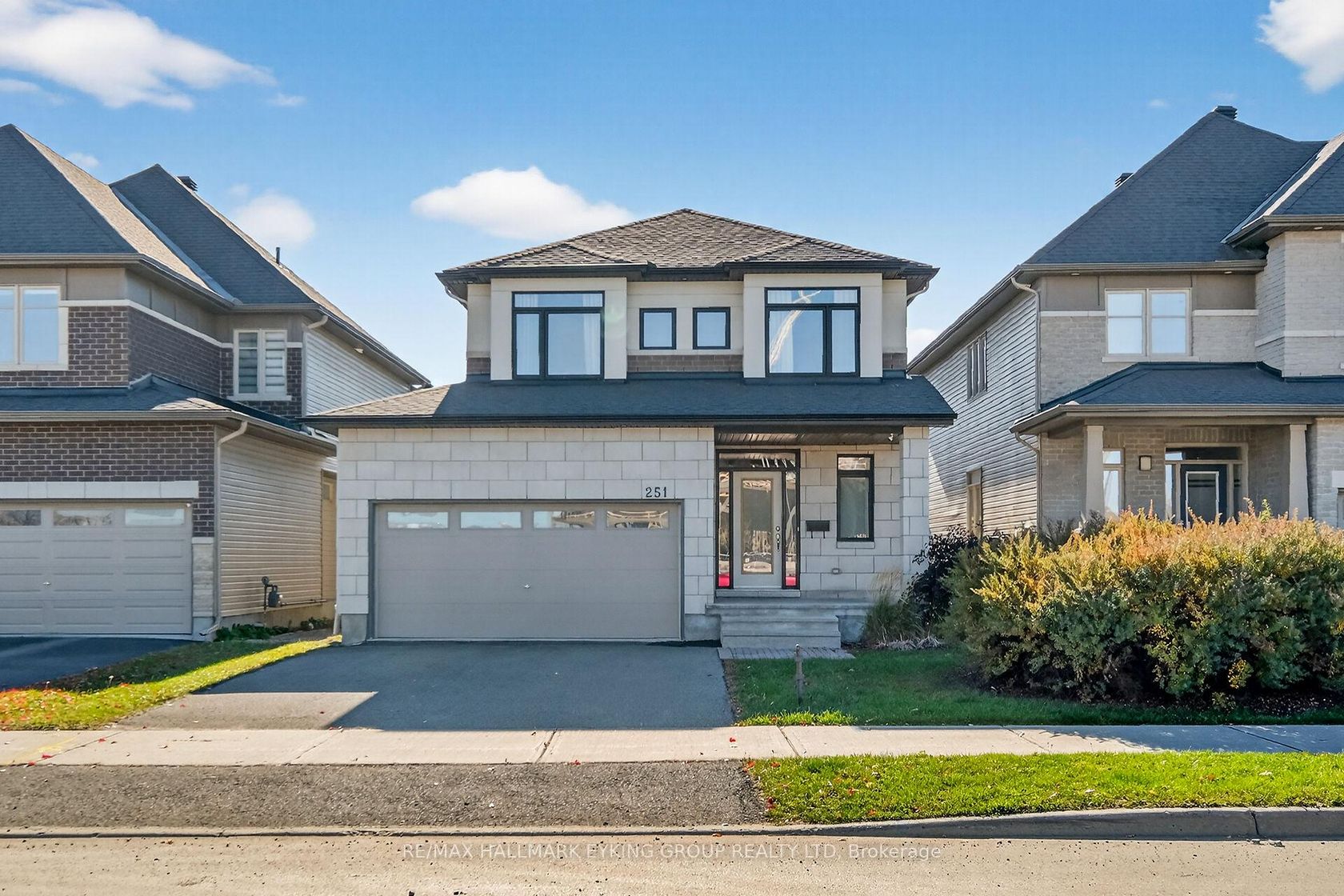 251 Joshua Street, Mer Bleue/Bradley Estates/Anderson Park, Orleans 2