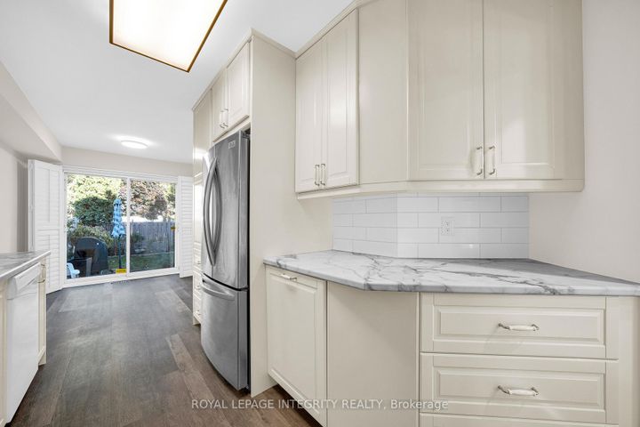 Photo 8 at 29 Hemmingwood Way, Nepean (Centrepointe), Ottawa