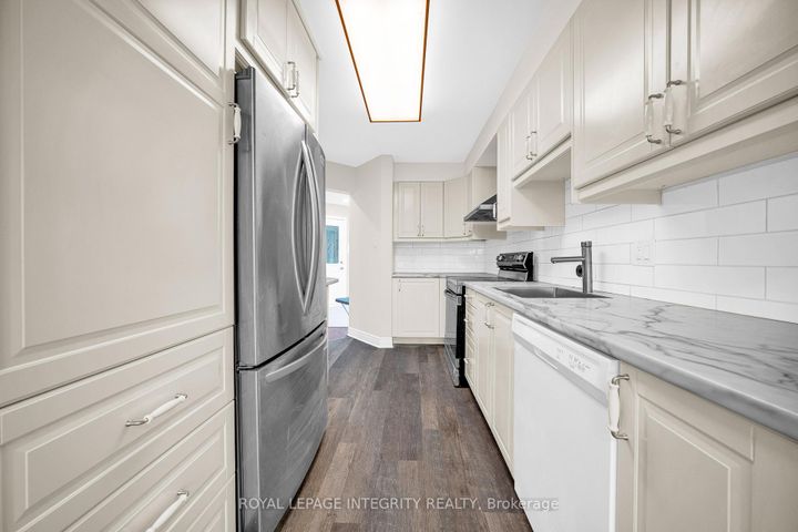Photo 9 at 29 Hemmingwood Way, Nepean (Centrepointe), Ottawa