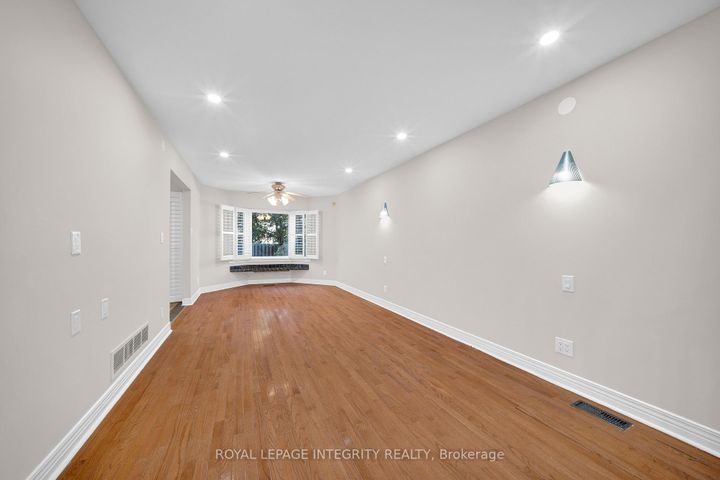 Photo 14 at 29 Hemmingwood Way, Nepean (Centrepointe), Ottawa