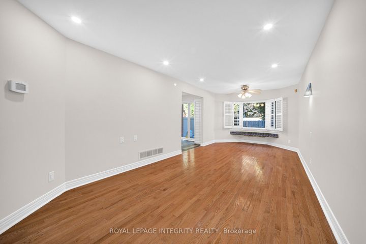 Photo 15 at 29 Hemmingwood Way, Nepean (Centrepointe), Ottawa