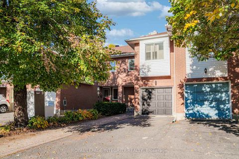 Photo 1 at 29 Hemmingwood Way, Nepean (Centrepointe), Ottawa