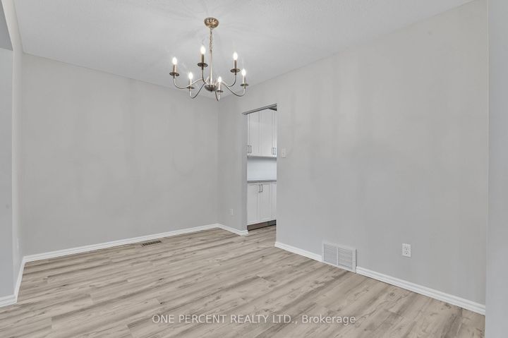 Photo 8 at 1511 Fisher Avenue, Nepean (Carleton Square), Ottawa