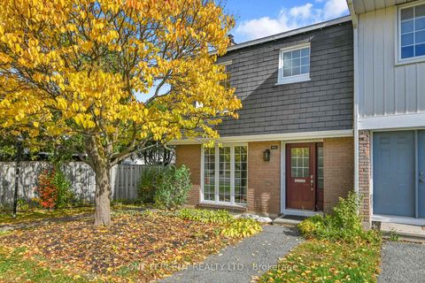 Photo 1 at 1511 Fisher Avenue, Nepean (Carleton Square), Ottawa