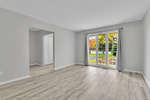 Photo 6 at 1511 Fisher Avenue, Nepean (Carleton Square), Ottawa