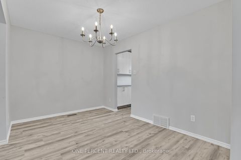 Photo 8 at 1511 Fisher Avenue, Nepean (Carleton Square), Ottawa