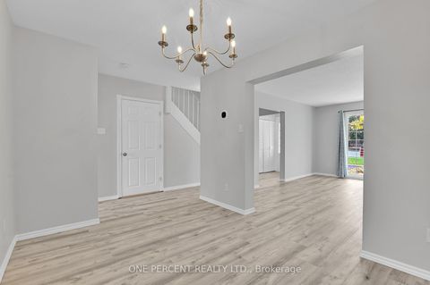 Photo 9 at 1511 Fisher Avenue, Nepean (Carleton Square), Ottawa