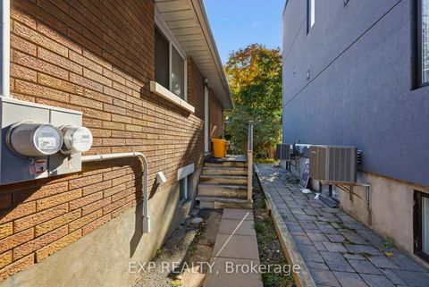 Photo 13 at 1554 Baseline Road, Nepean (Meadowlands/St. Claire Gardens), Ottawa