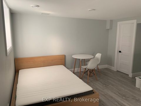 Photo 17 at 1554 Baseline Road, Nepean (Meadowlands/St. Claire Gardens), Ottawa