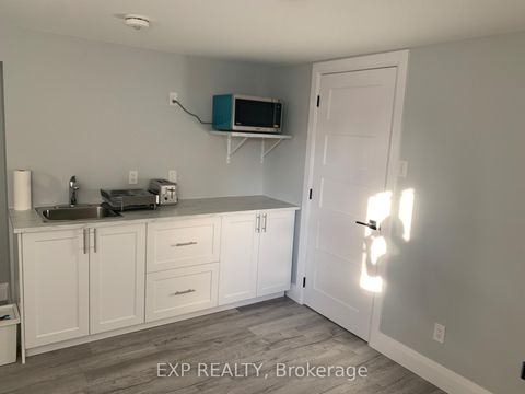 Photo 18 at 1554 Baseline Road, Nepean (Meadowlands/St. Claire Gardens), Ottawa