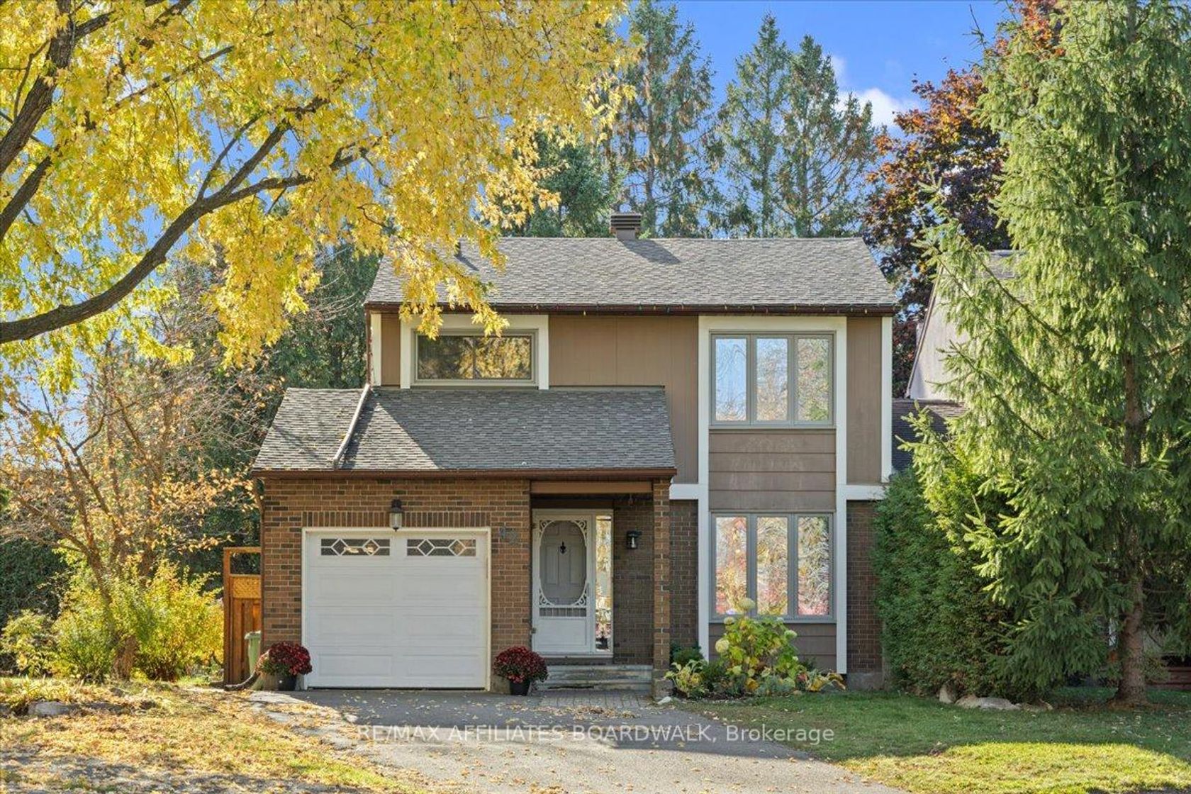 42 Haywood Crescent, Katimavik, Kanata 2