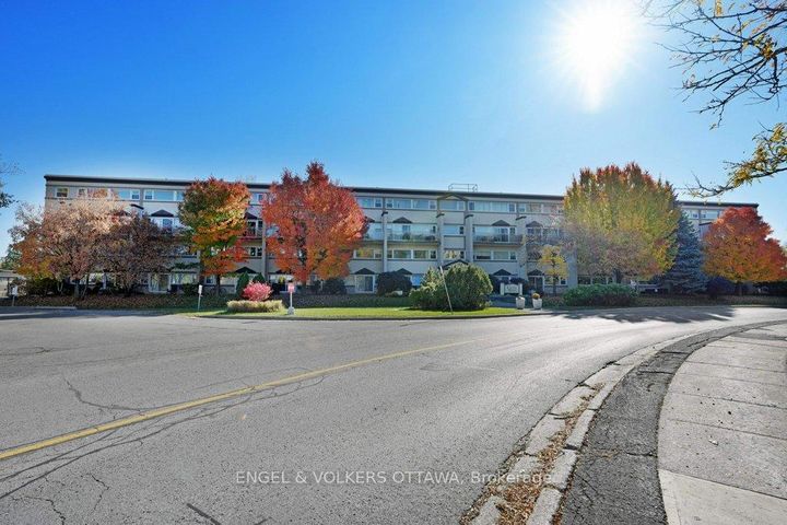 Photo 2 at 216 - 12 Corkstown Road, Nepean (Lakeview Park), Ottawa