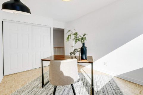 Photo 22 at 216 - 12 Corkstown Road, Nepean (Lakeview Park), Ottawa