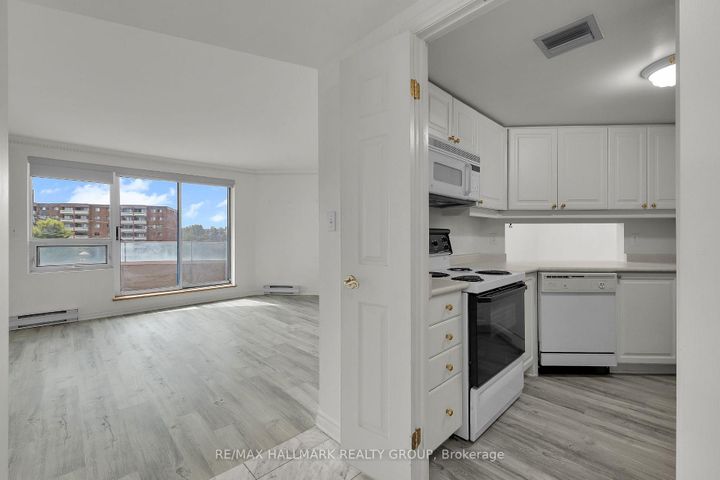 Photo 1 at 503 - 3105 Carling Avenue, Nepean (Bayshore), Ottawa