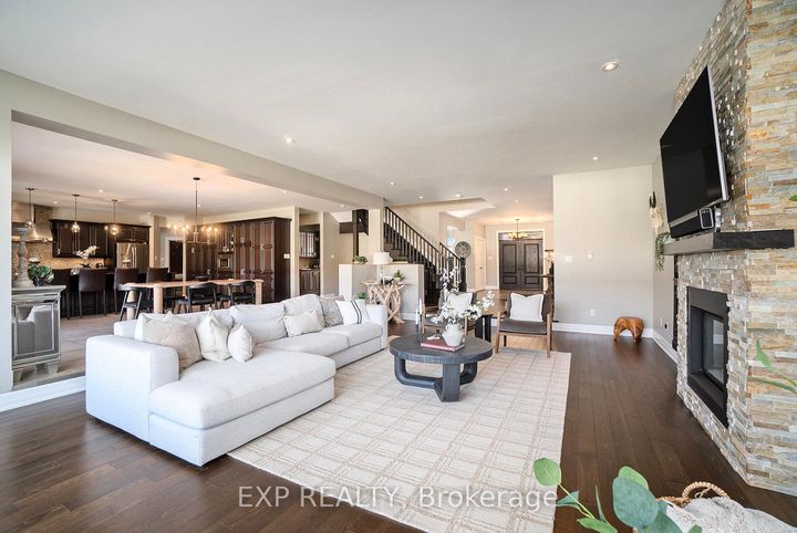 Photo 11 at 450 Lockmaster Crescent, Nepean (Manotick Village & Manotick Estates), Ottawa