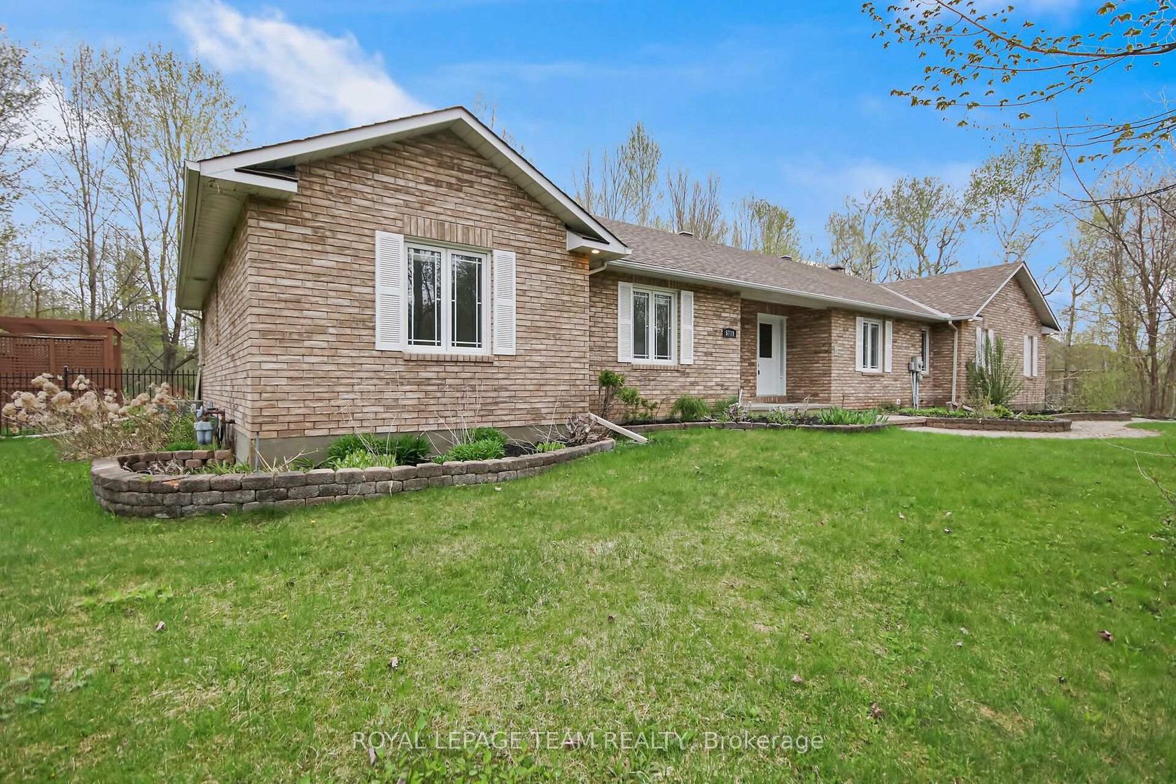 5719 Stuewe Drive, Manotick East to Manotick Station, Manotick 2