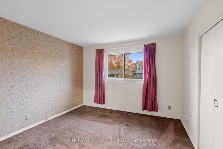 Photo 21 at 30 Oakview Avenue, Nepean (Meadowlands/Crestview), Ottawa