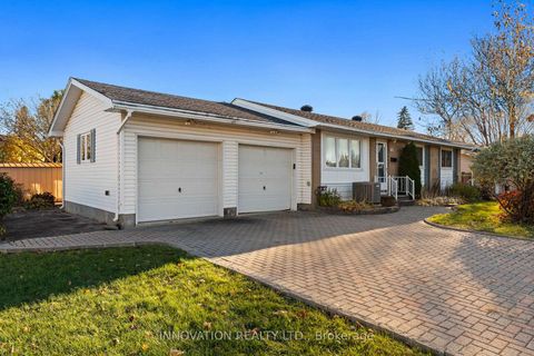Photo 2 at 30 Oakview Avenue, Nepean (Meadowlands/Crestview), Ottawa