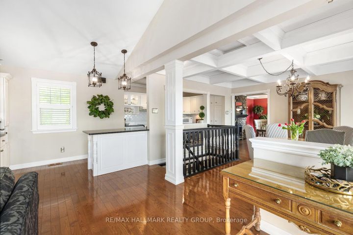 Photo 11 at 1 Rideau Glen Drive, Nepean (Rideau Heights/Ashdale/Rideau Glen), Ottawa