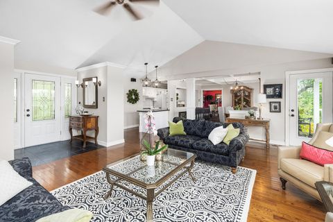 Photo 9 at 1 Rideau Glen Drive, Nepean (Rideau Heights/Ashdale/Rideau Glen), Ottawa