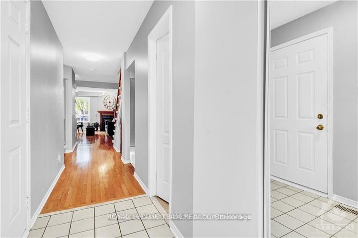 Photo 4 at 133 WOODPARK Way, Nepean (Longfields), Ottawa