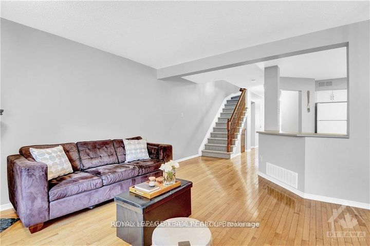Photo 10 at 133 WOODPARK Way, Nepean (Longfields), Ottawa