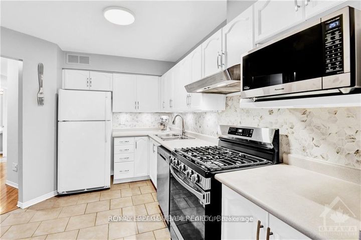 Photo 13 at 133 WOODPARK Way, Nepean (Longfields), Ottawa