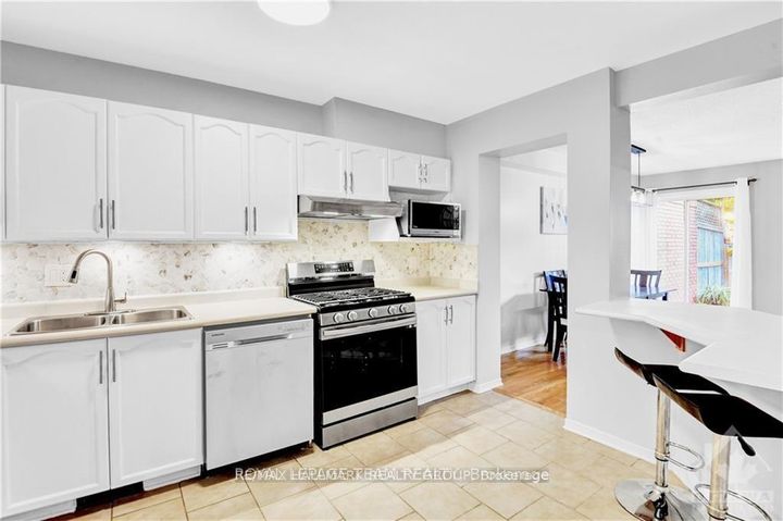 Photo 15 at 133 WOODPARK Way, Nepean (Longfields), Ottawa