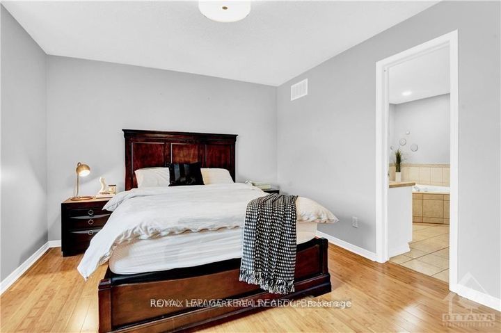 Photo 19 at 133 WOODPARK Way, Nepean (Longfields), Ottawa