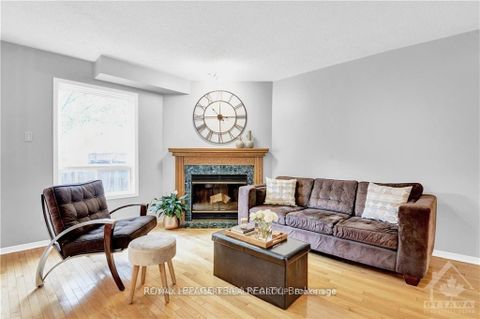 Photo 9 at 133 WOODPARK Way, Nepean (Longfields), Ottawa
