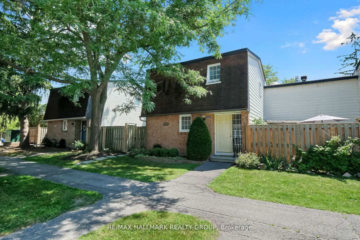 Photo 0 at 625 Trelawny Private, Nepean (Carleton Square), Ottawa