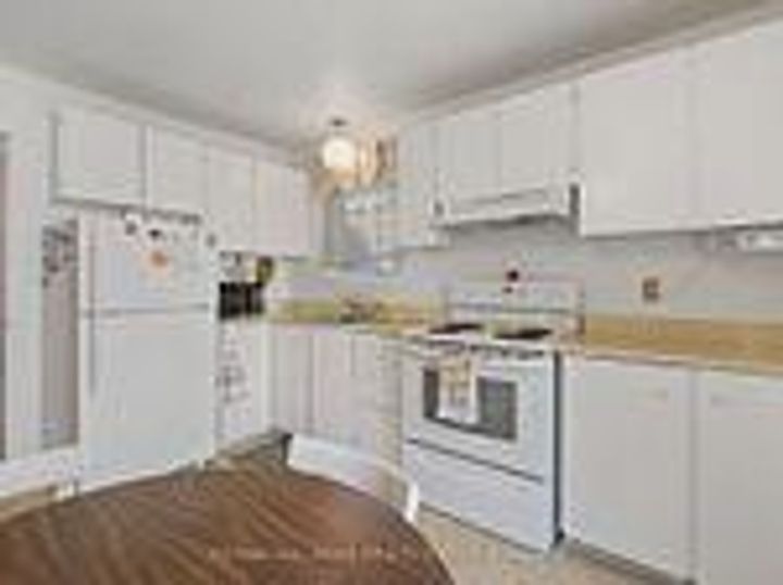Photo 4 at 625 Trelawny Private, Nepean (Carleton Square), Ottawa