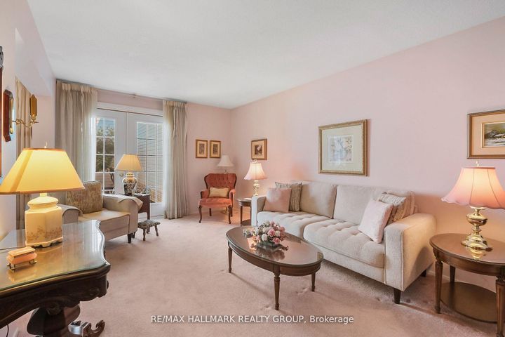 Photo 8 at 625 Trelawny Private, Nepean (Carleton Square), Ottawa