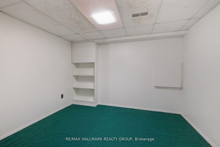 Photo 19 at 625 Trelawny Private, Nepean (Carleton Square), Ottawa